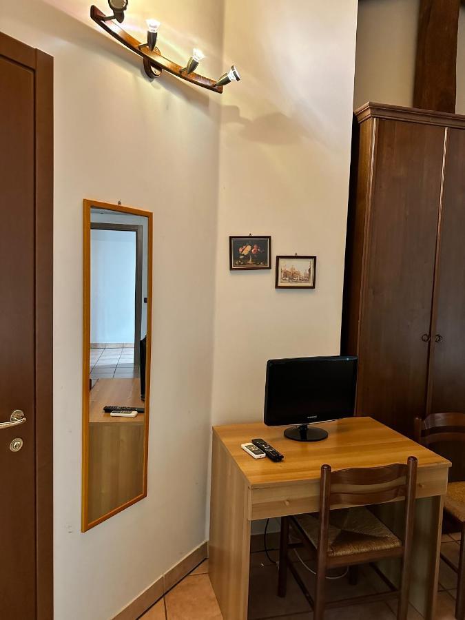 Agriturismo La Rasdora ポルト・マントヴァーノ エクステリア 写真