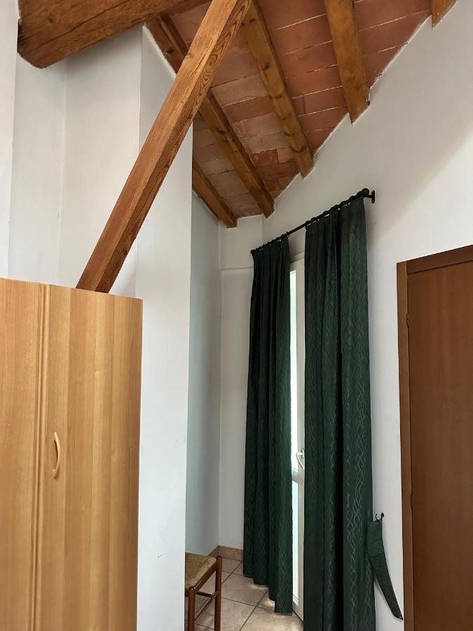 Agriturismo La Rasdora ポルト・マントヴァーノ エクステリア 写真